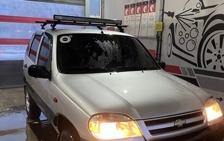 Chevrolet Niva I рестайлинг, 2004 год, 275 000 рублей, 2 фотография