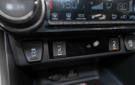 Toyota RAV4, 2025 год, 4 200 000 рублей, 19 фотография