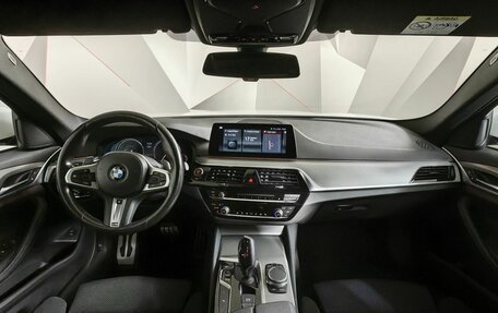 BMW 5 серия, 2017 год, 3 850 000 рублей, 10 фотография