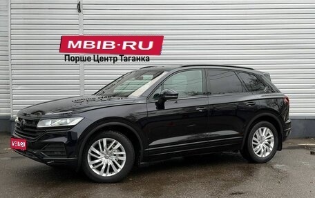 Volkswagen Touareg III, 2019 год, 4 197 000 рублей, 1 фотография