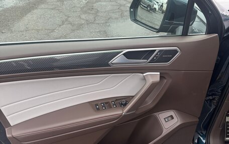 Volkswagen Tiguan II, 2021 год, 3 980 000 рублей, 6 фотография