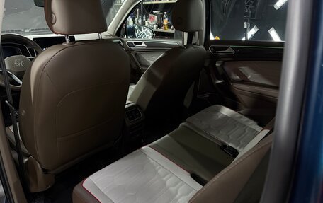 Volkswagen Tiguan II, 2021 год, 3 980 000 рублей, 21 фотография