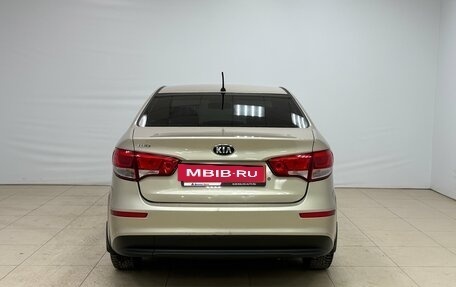 KIA Rio III рестайлинг, 2015 год, 930 000 рублей, 5 фотография