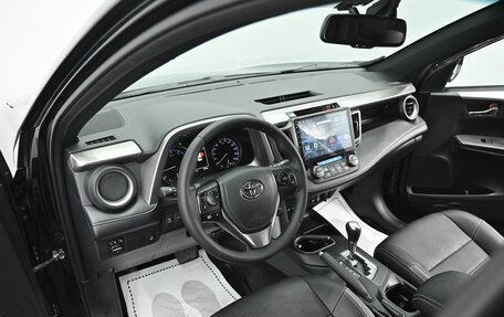 Toyota RAV4, 2019 год, 2 695 000 рублей, 8 фотография