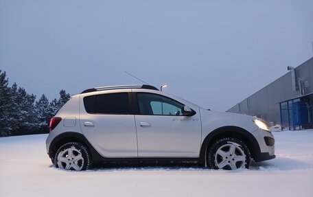 Renault Sandero II рестайлинг, 2018 год, 1 215 000 рублей, 3 фотография