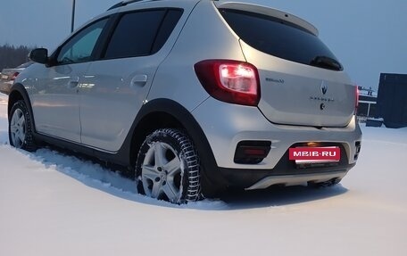 Renault Sandero II рестайлинг, 2018 год, 1 215 000 рублей, 5 фотография