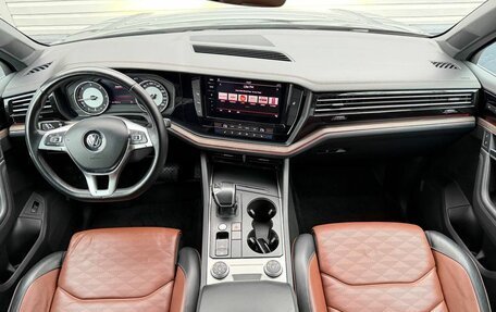 Volkswagen Touareg III, 2019 год, 4 197 000 рублей, 12 фотография