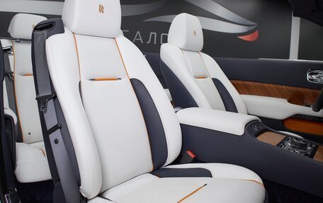 Rolls-Royce Dawn, 2017 год, 52 900 000 рублей, 24 фотография