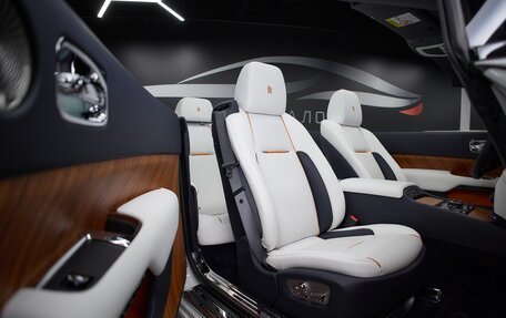 Rolls-Royce Dawn, 2017 год, 52 900 000 рублей, 25 фотография