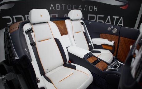 Rolls-Royce Dawn, 2017 год, 52 900 000 рублей, 28 фотография