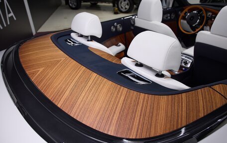 Rolls-Royce Dawn, 2017 год, 52 900 000 рублей, 19 фотография