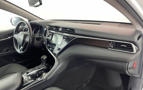 Toyota Camry, 2018 год, 2 637 000 рублей, 9 фотография