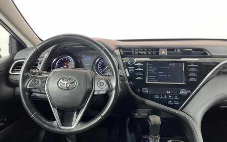 Toyota Camry, 2018 год, 2 637 000 рублей, 12 фотография