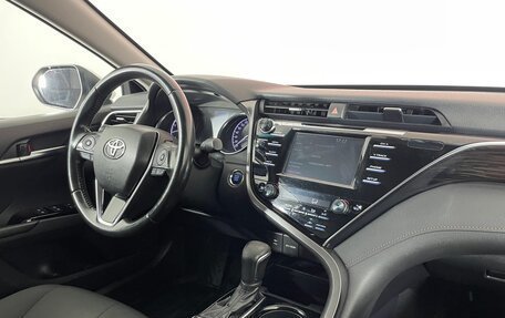 Toyota Camry, 2018 год, 2 637 000 рублей, 13 фотография