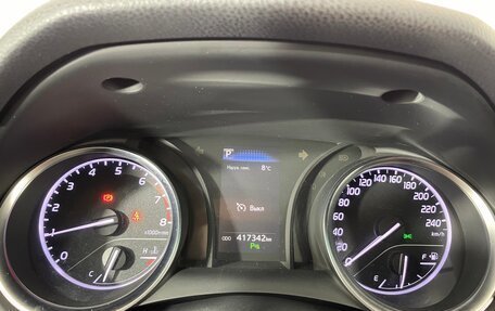 Toyota Camry, 2018 год, 2 637 000 рублей, 15 фотография