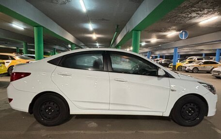 Hyundai Solaris II рестайлинг, 2015 год, 690 000 рублей, 2 фотография