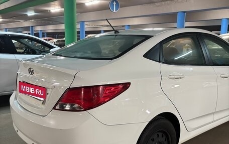 Hyundai Solaris II рестайлинг, 2015 год, 690 000 рублей, 3 фотография