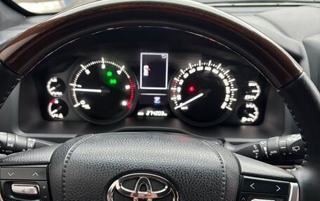 Toyota Land Cruiser 200, 2016 год, 5 500 000 рублей, 6 фотография