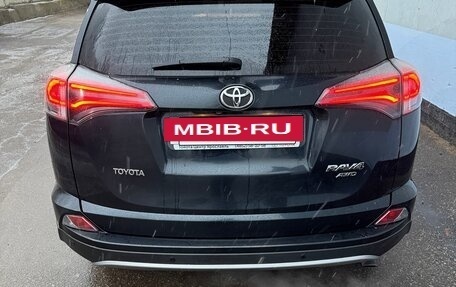 Toyota RAV4, 2017 год, 2 900 000 рублей, 7 фотография