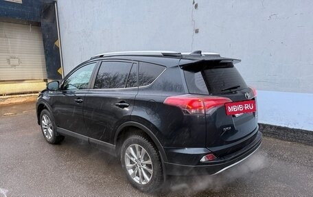 Toyota RAV4, 2017 год, 2 900 000 рублей, 6 фотография