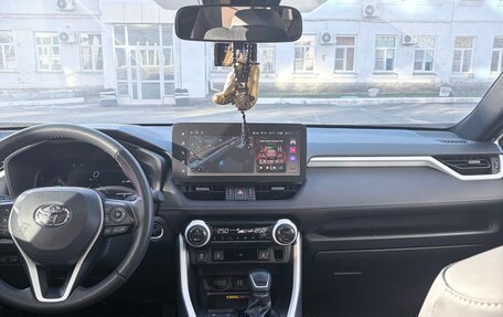 Toyota RAV4, 2024 год, 5 000 000 рублей, 2 фотография