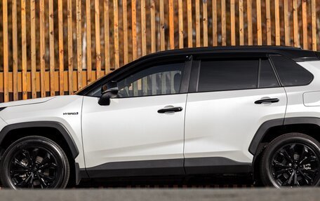 Toyota RAV4, 2024 год, 5 000 000 рублей, 13 фотография