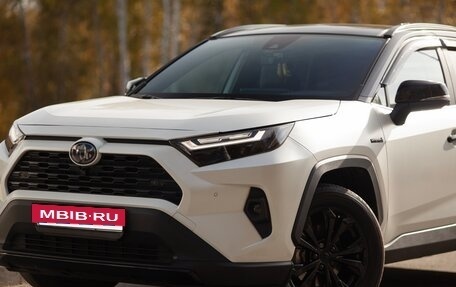 Toyota RAV4, 2024 год, 5 000 000 рублей, 12 фотография