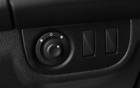 Renault Logan II, 2020 год, 699 000 рублей, 8 фотография