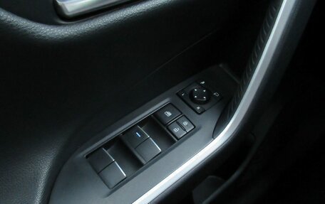 Toyota RAV4, 2021 год, 3 470 000 рублей, 10 фотография