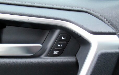 Toyota RAV4, 2021 год, 3 470 000 рублей, 12 фотография