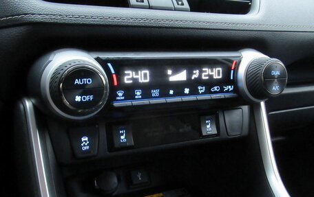 Toyota RAV4, 2021 год, 3 470 000 рублей, 18 фотография