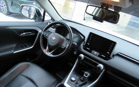 Toyota RAV4, 2021 год, 3 470 000 рублей, 21 фотография