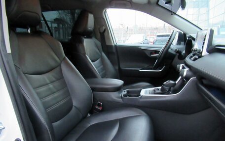 Toyota RAV4, 2021 год, 3 470 000 рублей, 22 фотография