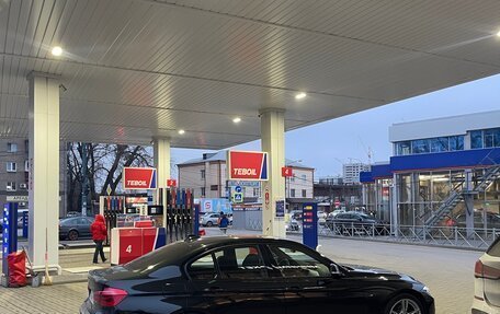 BMW 3 серия, 2017 год, 2 360 000 рублей, 1 фотография