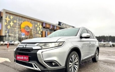 Mitsubishi Outlander III рестайлинг 3, 2019 год, 1 900 000 рублей, 1 фотография