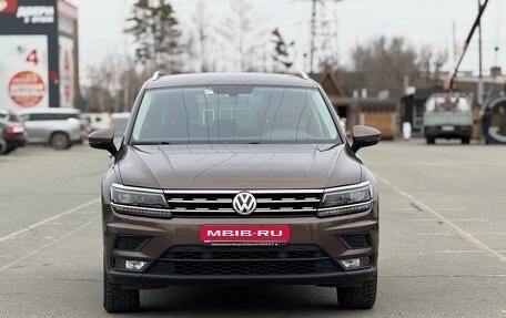 Volkswagen Tiguan II, 2018 год, 2 299 000 рублей, 7 фотография