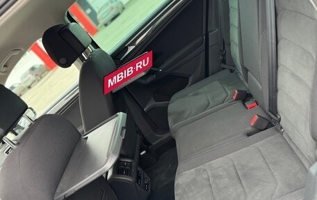 Volkswagen Tiguan II, 2018 год, 2 299 000 рублей, 17 фотография