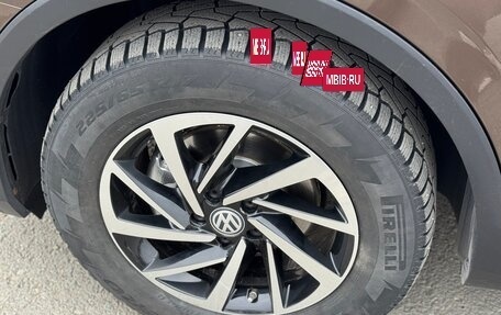 Volkswagen Tiguan II, 2018 год, 2 299 000 рублей, 13 фотография