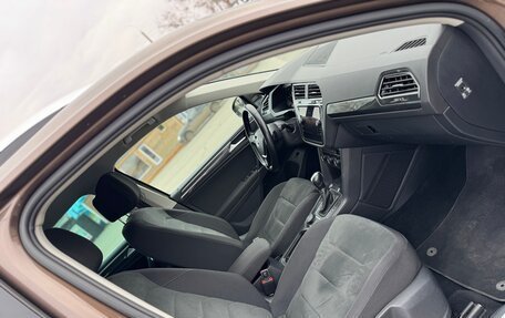 Volkswagen Tiguan II, 2018 год, 2 299 000 рублей, 28 фотография