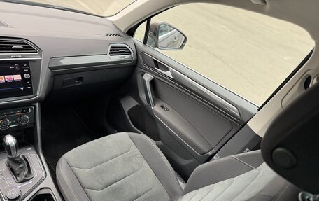 Volkswagen Tiguan II, 2018 год, 2 299 000 рублей, 24 фотография