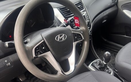 Hyundai Solaris II рестайлинг, 2014 год, 650 000 рублей, 8 фотография