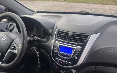 Hyundai Solaris II рестайлинг, 2014 год, 650 000 рублей, 10 фотография