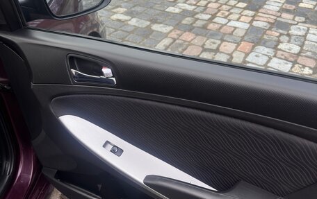 Hyundai Solaris II рестайлинг, 2014 год, 650 000 рублей, 13 фотография