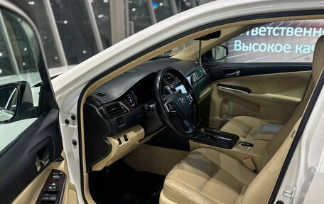 Toyota Camry, 2014 год, 2 320 000 рублей, 7 фотография