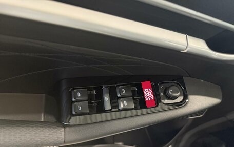 Geely Emgrand, 2024 год, 1 749 000 рублей, 9 фотография