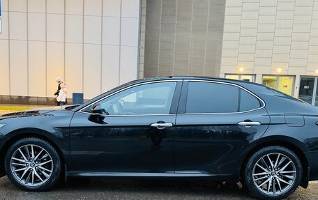 Toyota Camry, 2022 год, 3 599 000 рублей, 2 фотография