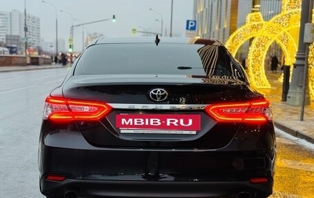 Toyota Camry, 2022 год, 3 599 000 рублей, 4 фотография
