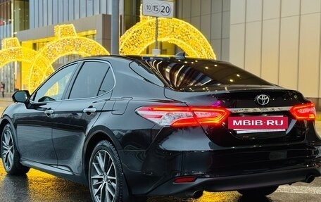 Toyota Camry, 2022 год, 3 599 000 рублей, 3 фотография