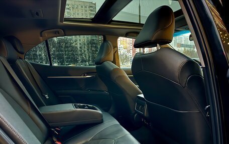 Toyota Camry, 2022 год, 3 599 000 рублей, 13 фотография