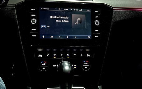 Volkswagen Passat B8 рестайлинг, 2019 год, 1 780 000 рублей, 10 фотография